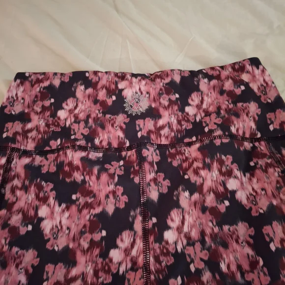 Brisos Floral Pink Women's Athletic Legging Shorts - Picture 6 of 7